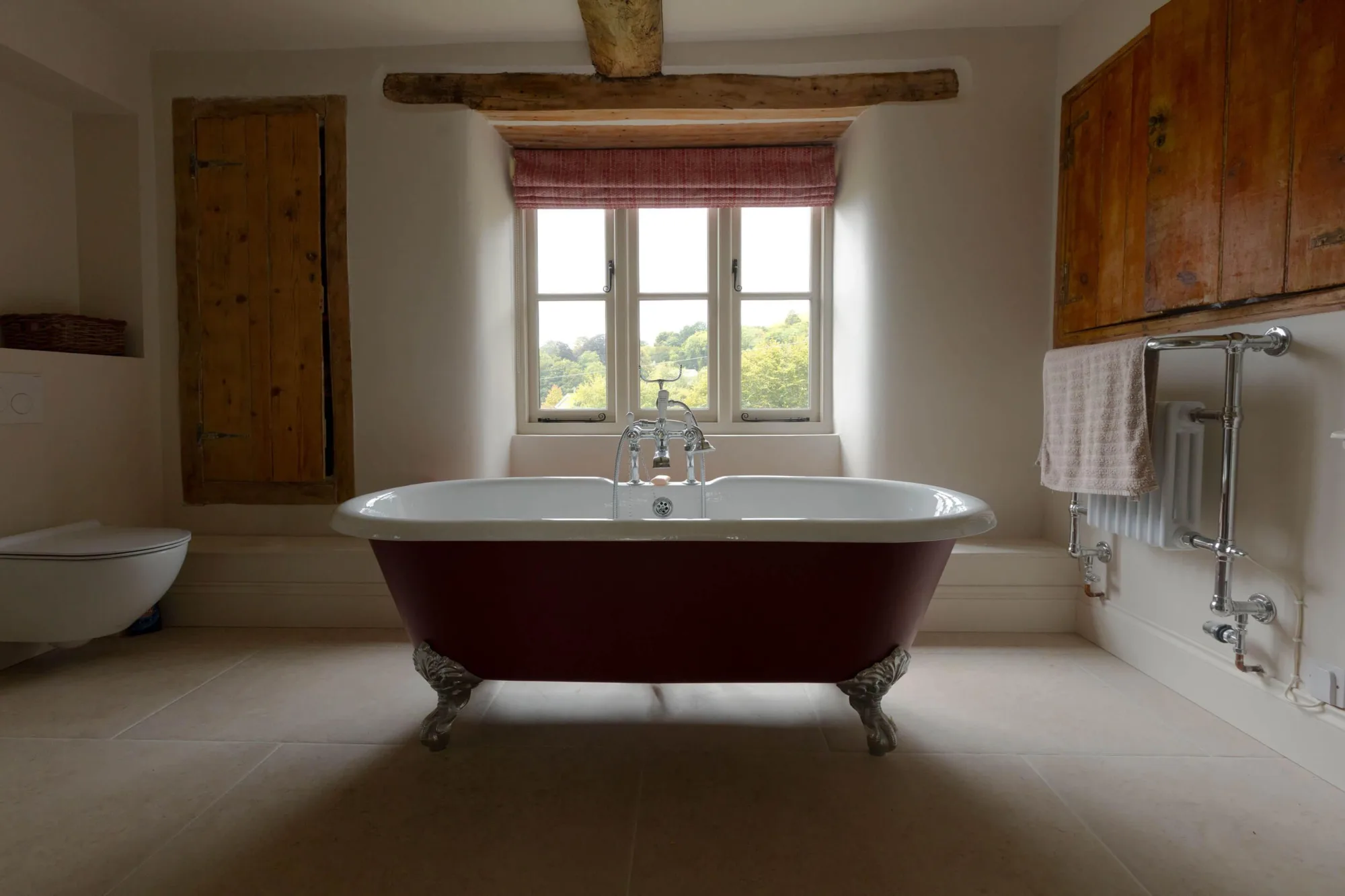 Cotswold farmhouse interior 5